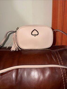 ‼️Kate Spade Leather Camera Crossbody Bag With Tassel